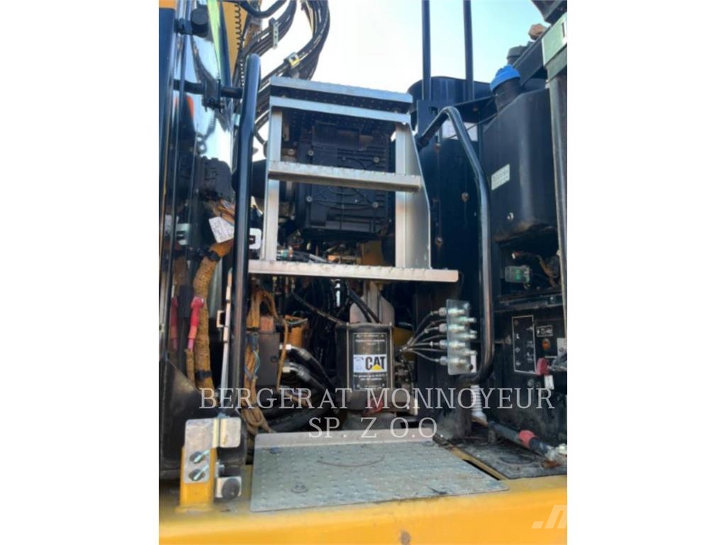 CAT M316F Wielgraafmachines