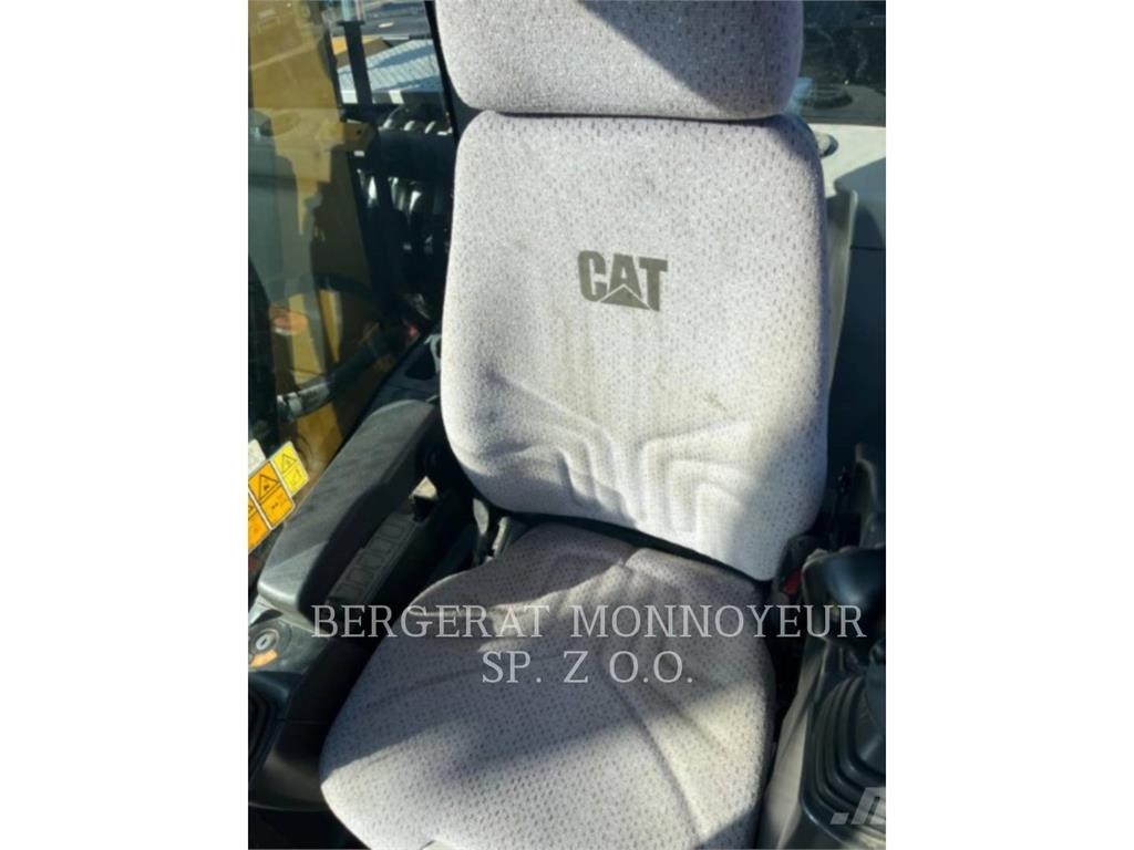 CAT M316F Wielgraafmachines