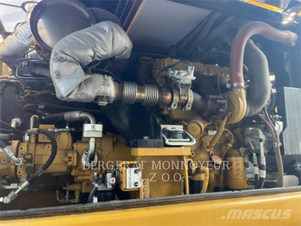 CAT M316F Wielgraafmachines