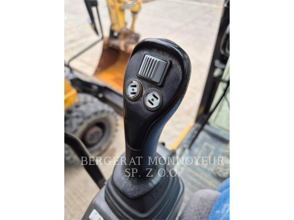 CAT M317F Excavadoras de ruedas