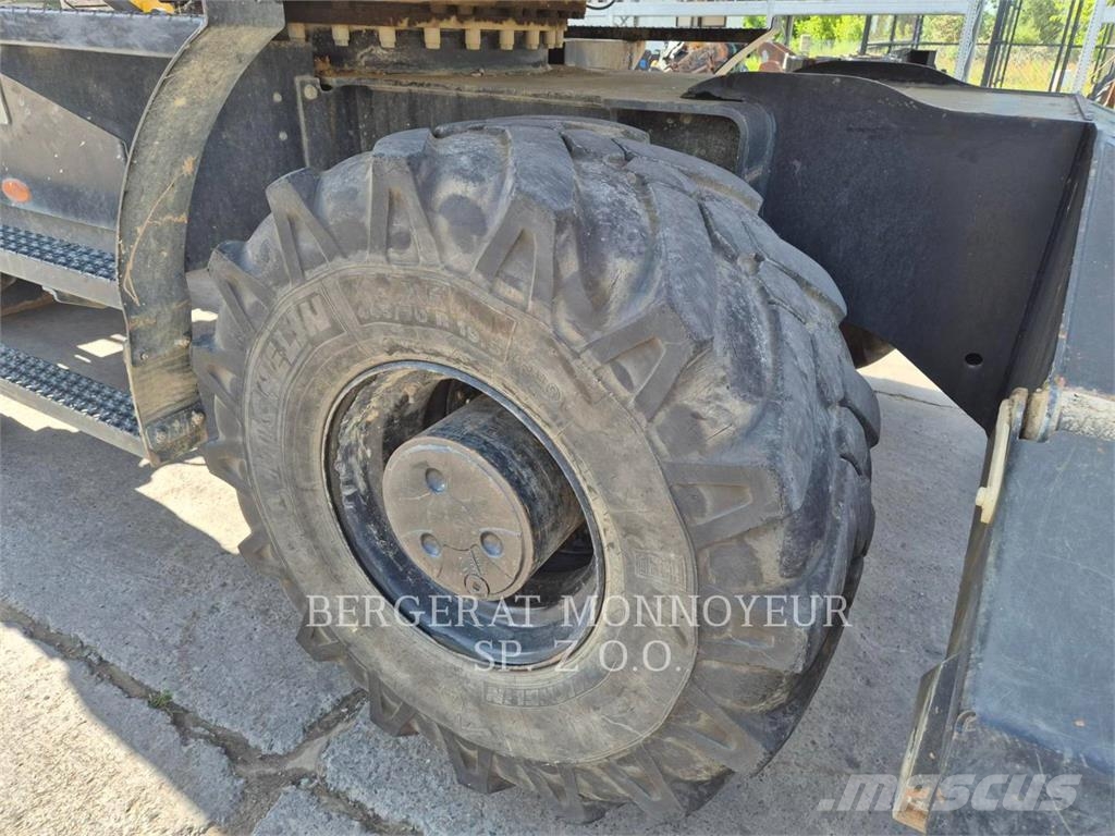 CAT M317F Excavadoras de ruedas