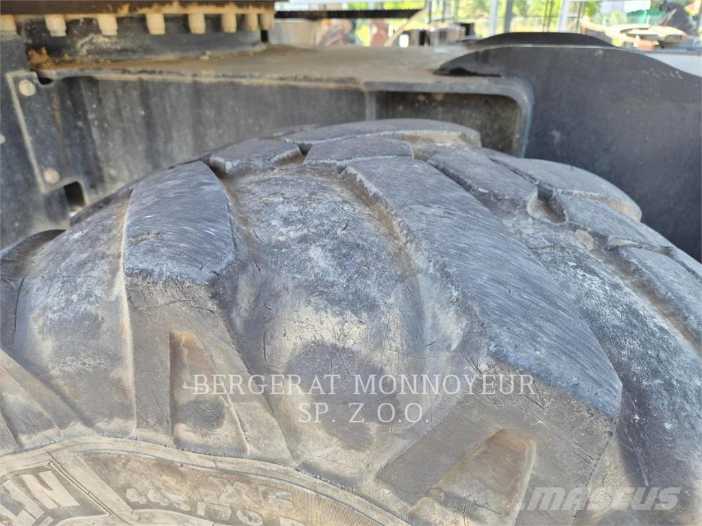 CAT M317F Excavadoras de ruedas