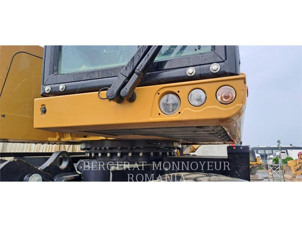 CAT M317F Wielgraafmachines