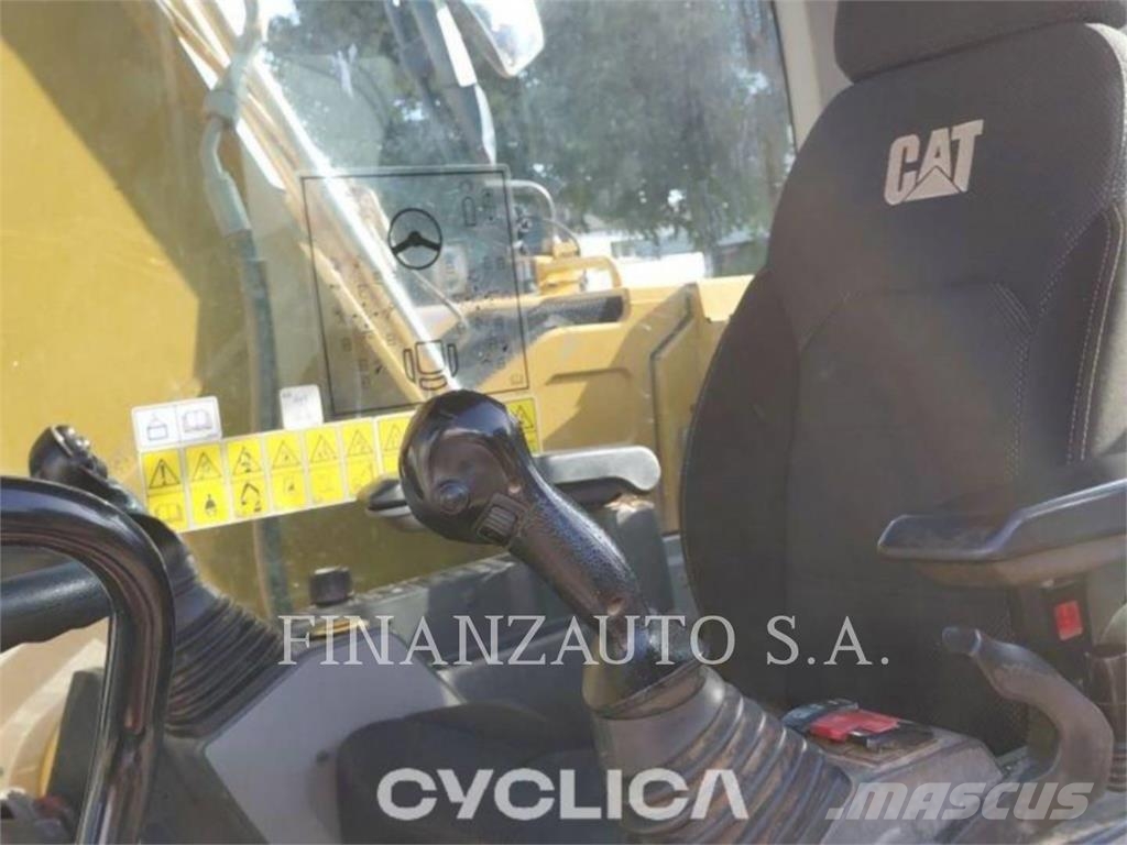 CAT M320 Ratiniai ekskavatoriai