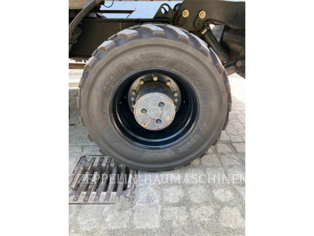 CAT M320F Bagri na kolesih