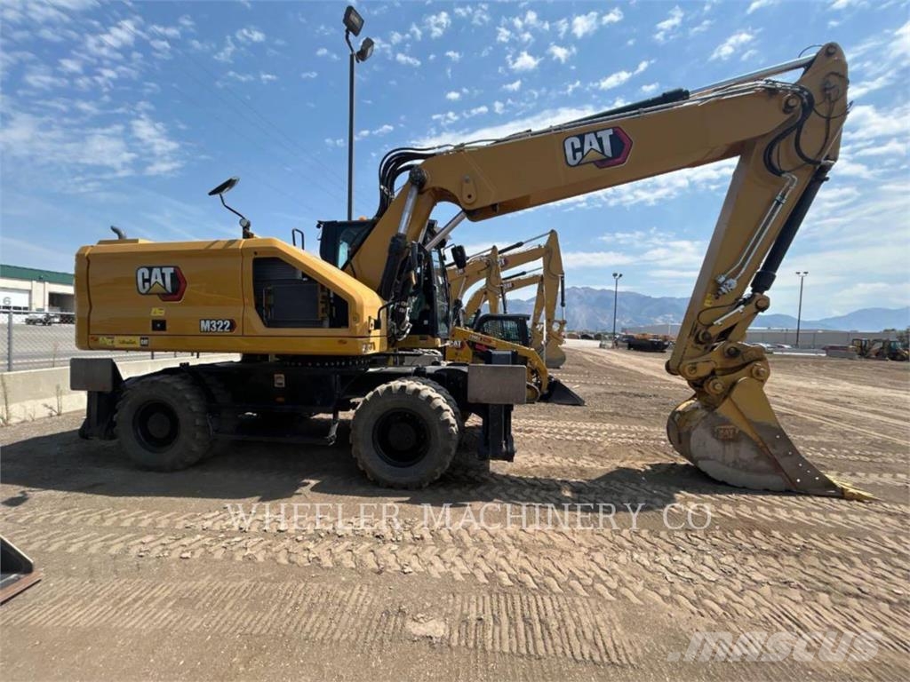 CAT M322 حفارات زحافة