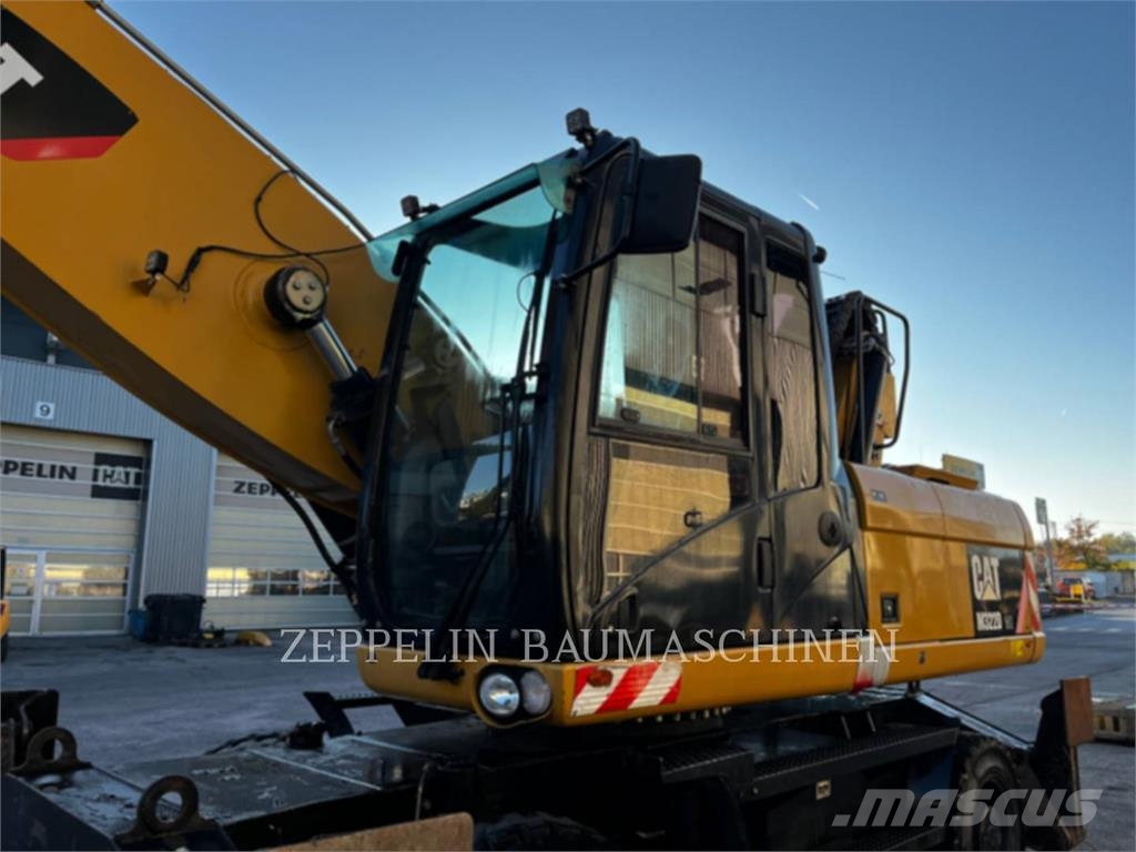 CAT M322DMH Abrissbagger