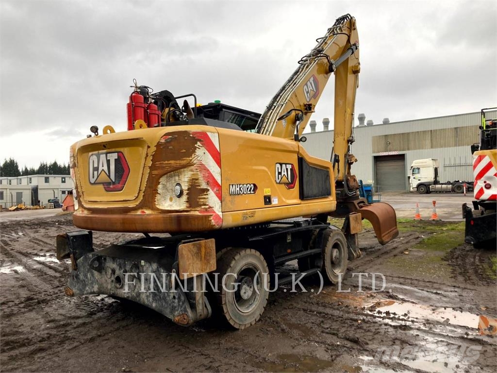CAT MH3022 Hjulgrävare