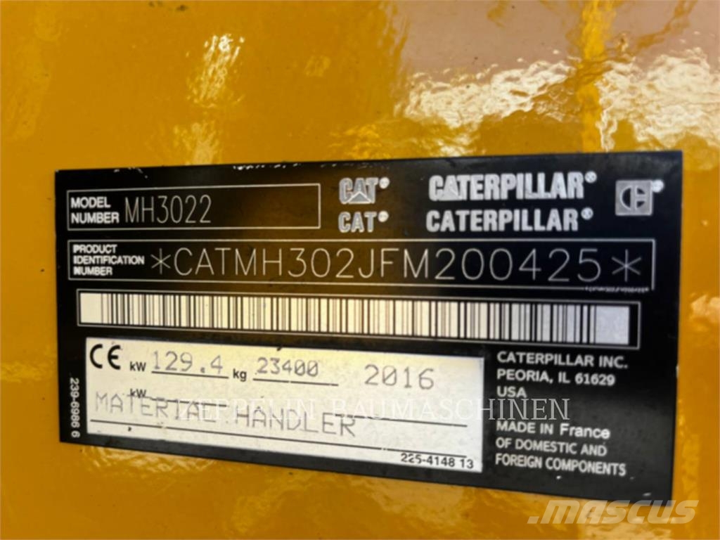CAT MH3022 Abrissbagger