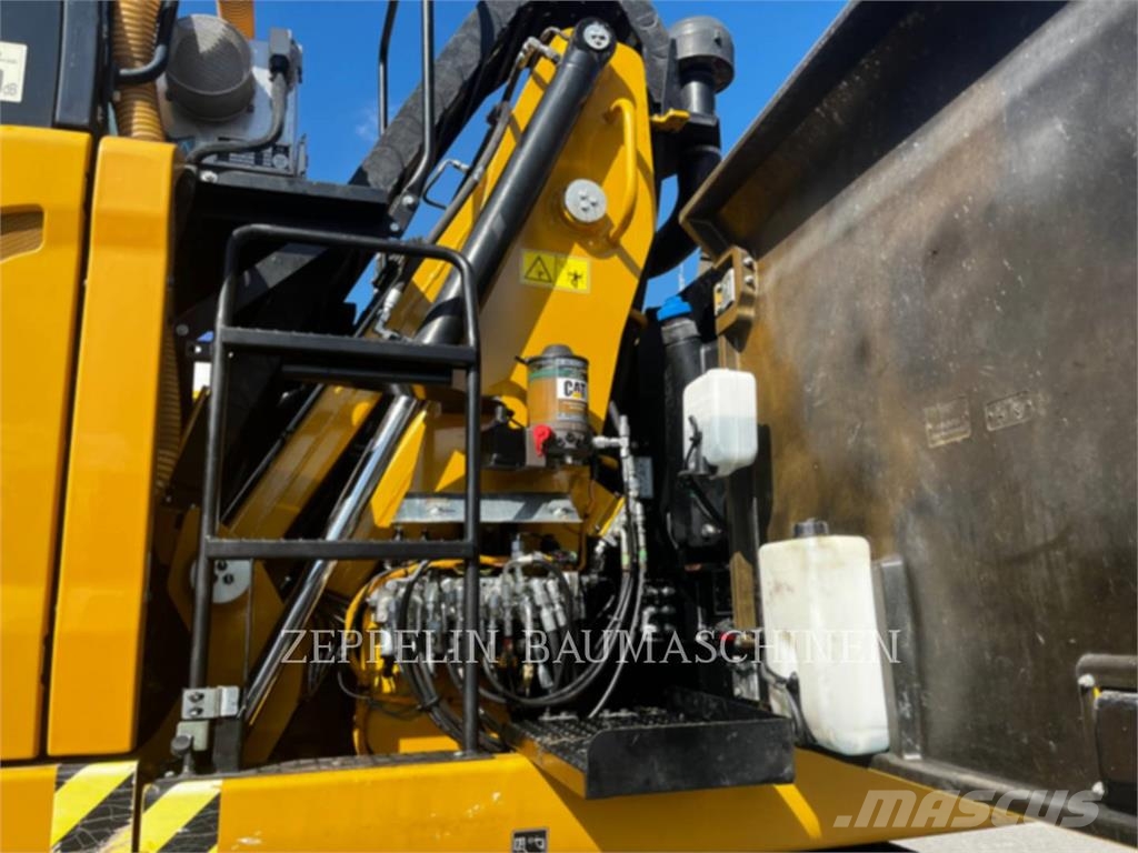 CAT MH3022 Abrissbagger