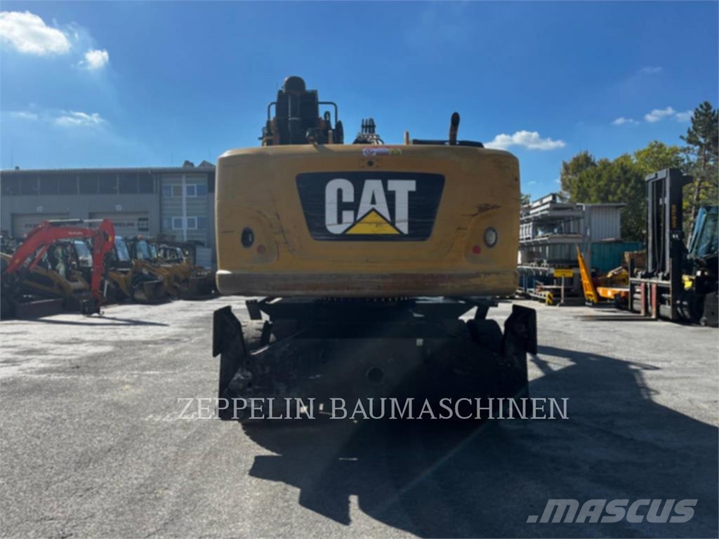 CAT MH3022 Abrissbagger