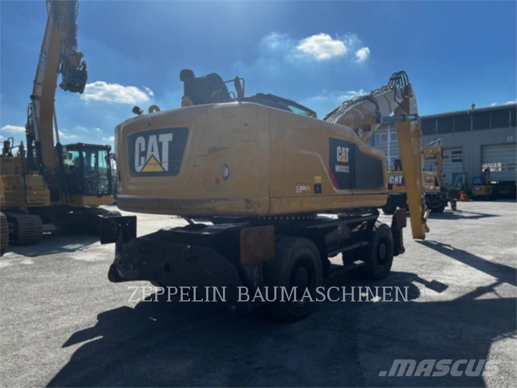 CAT MH3022 Abrissbagger