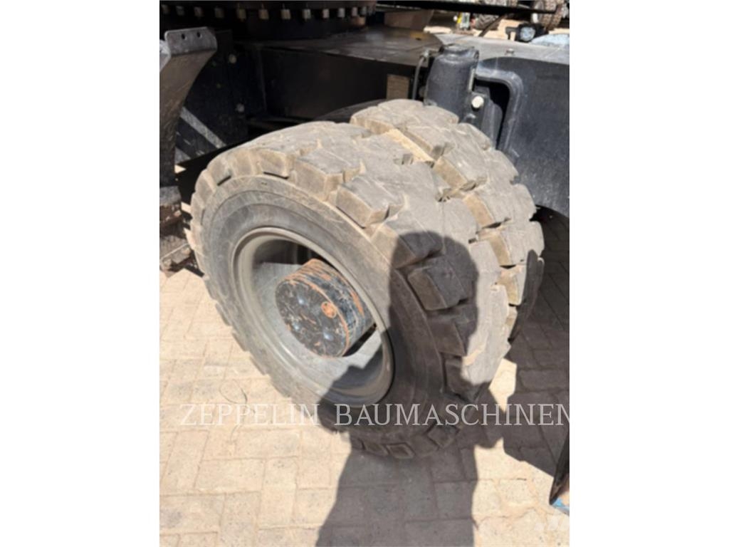 CAT MH3022-06C Demoliční rýpadla