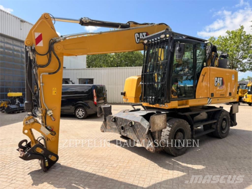 CAT MH3022-06C Demoliční rýpadla