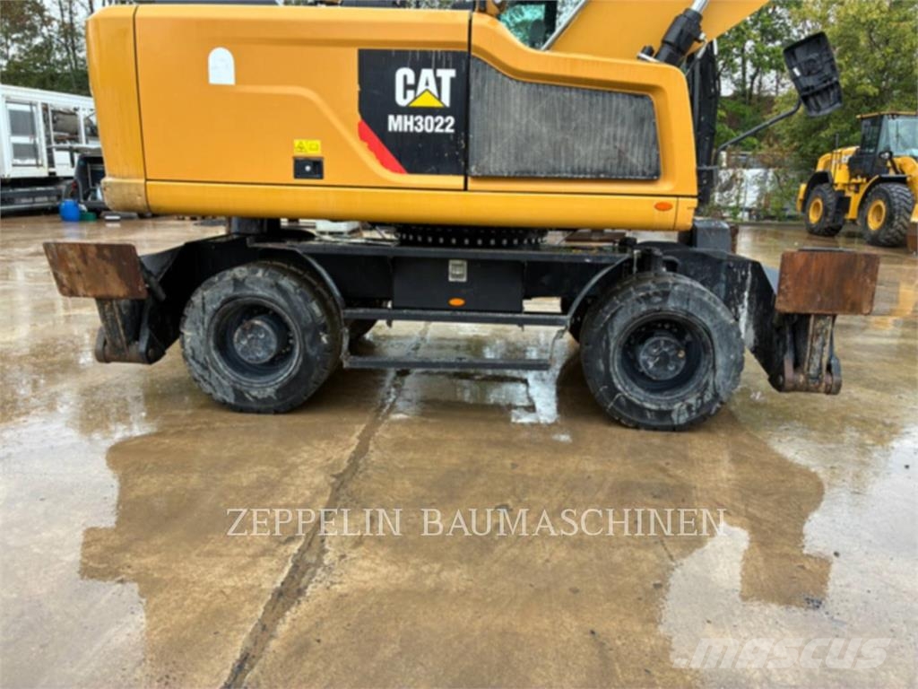 CAT MH3022-06C Demontāžas ekskavators