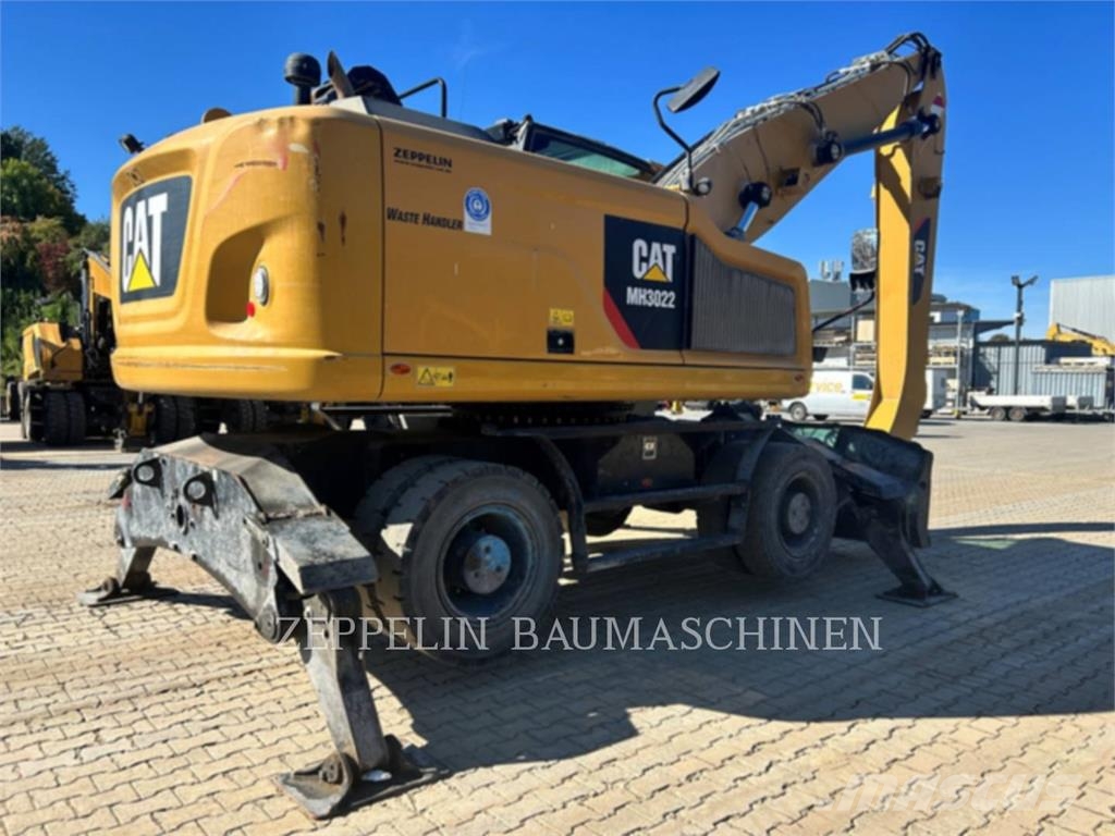 CAT MH3022-06C Rušilni bagri