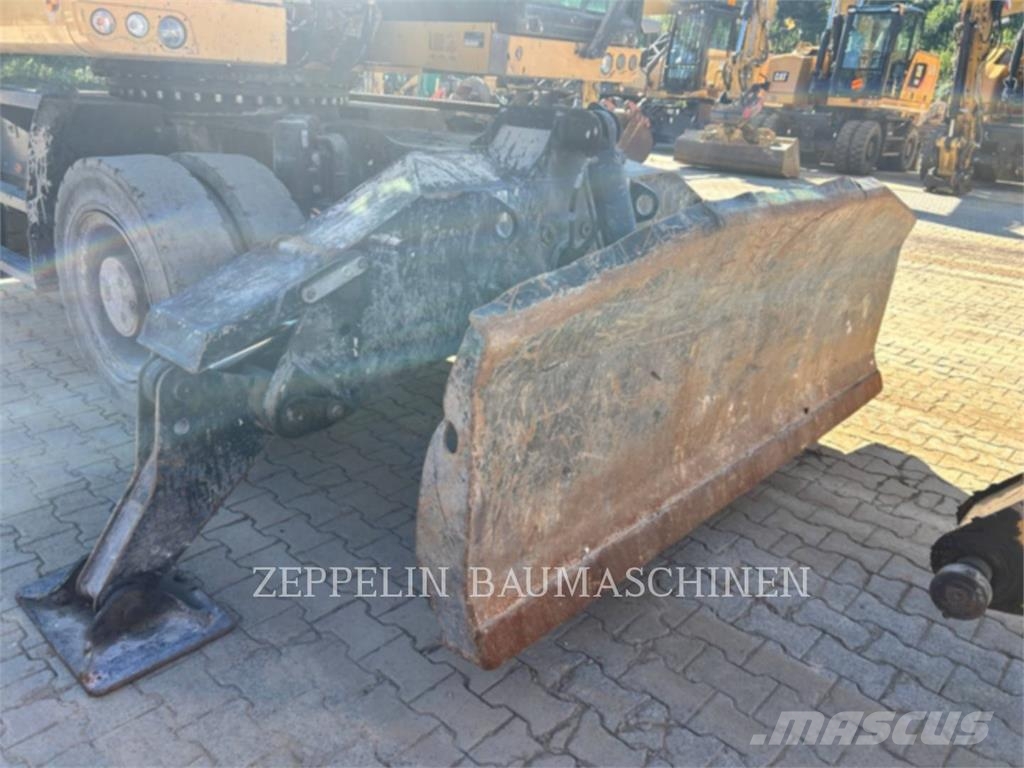 CAT MH3022-06C Rušilni bagri
