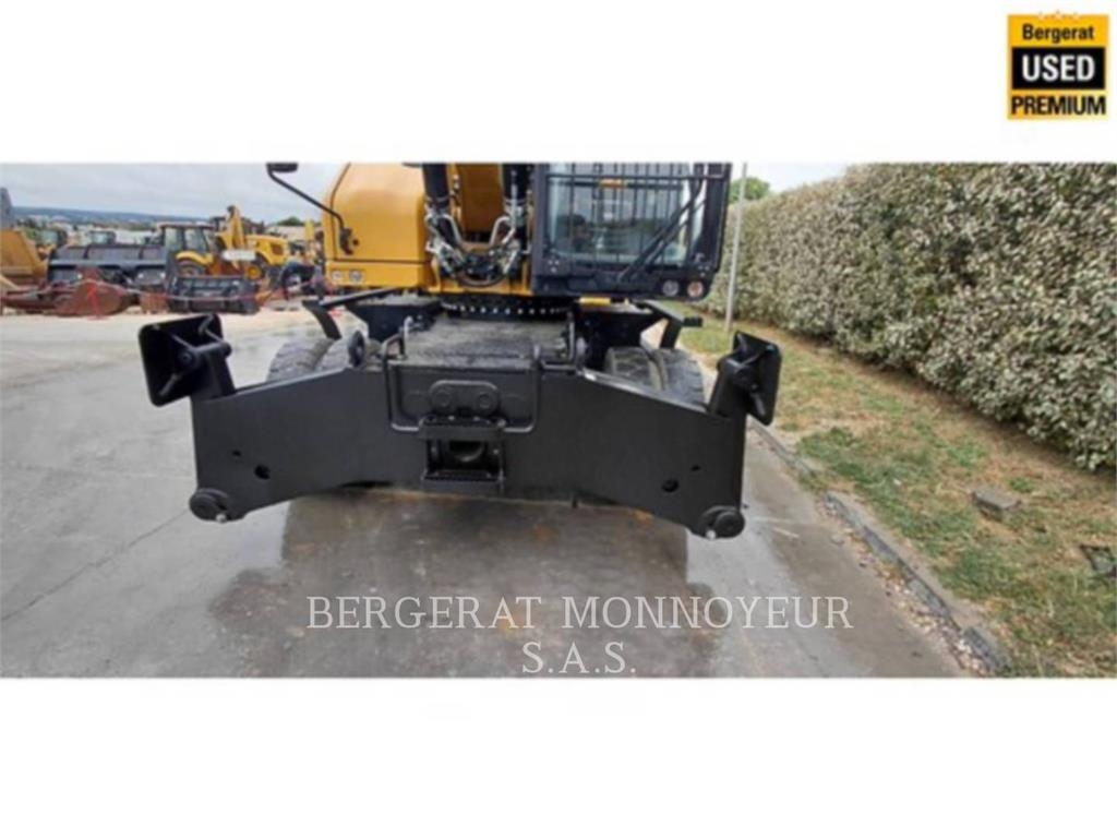 CAT MH3024 Gumikerekes kotrók