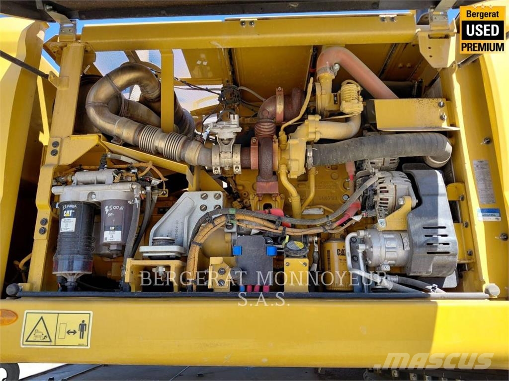 CAT MH3024 Excavadoras de ruedas