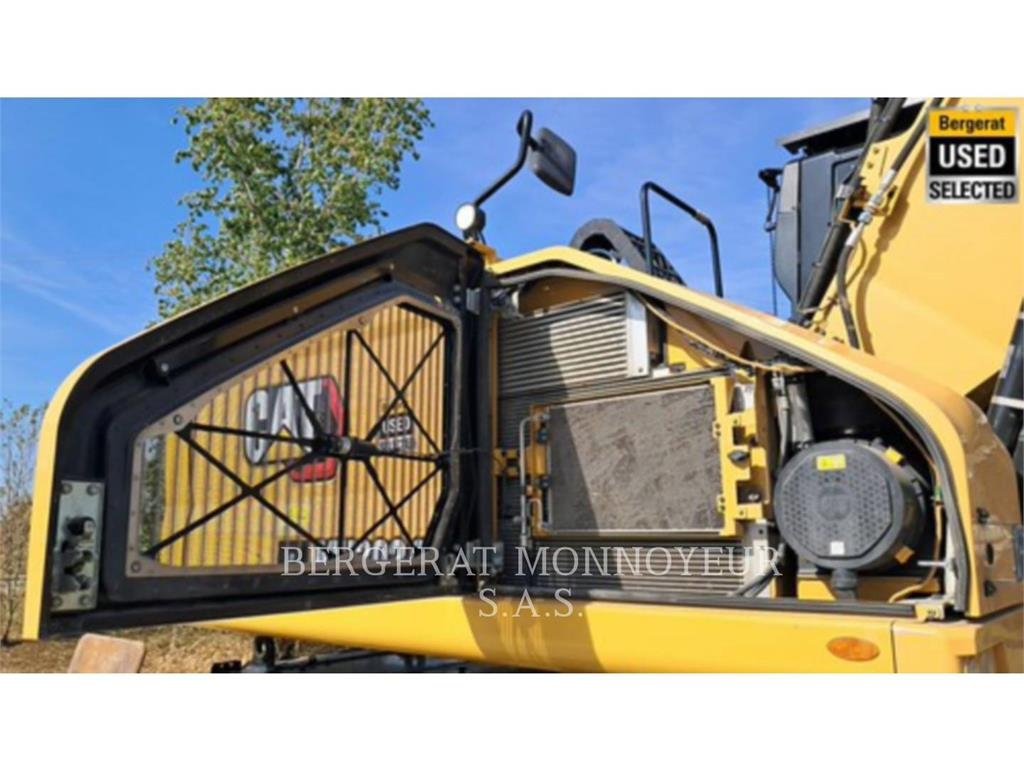 CAT MH3024 Pelle sur pneus