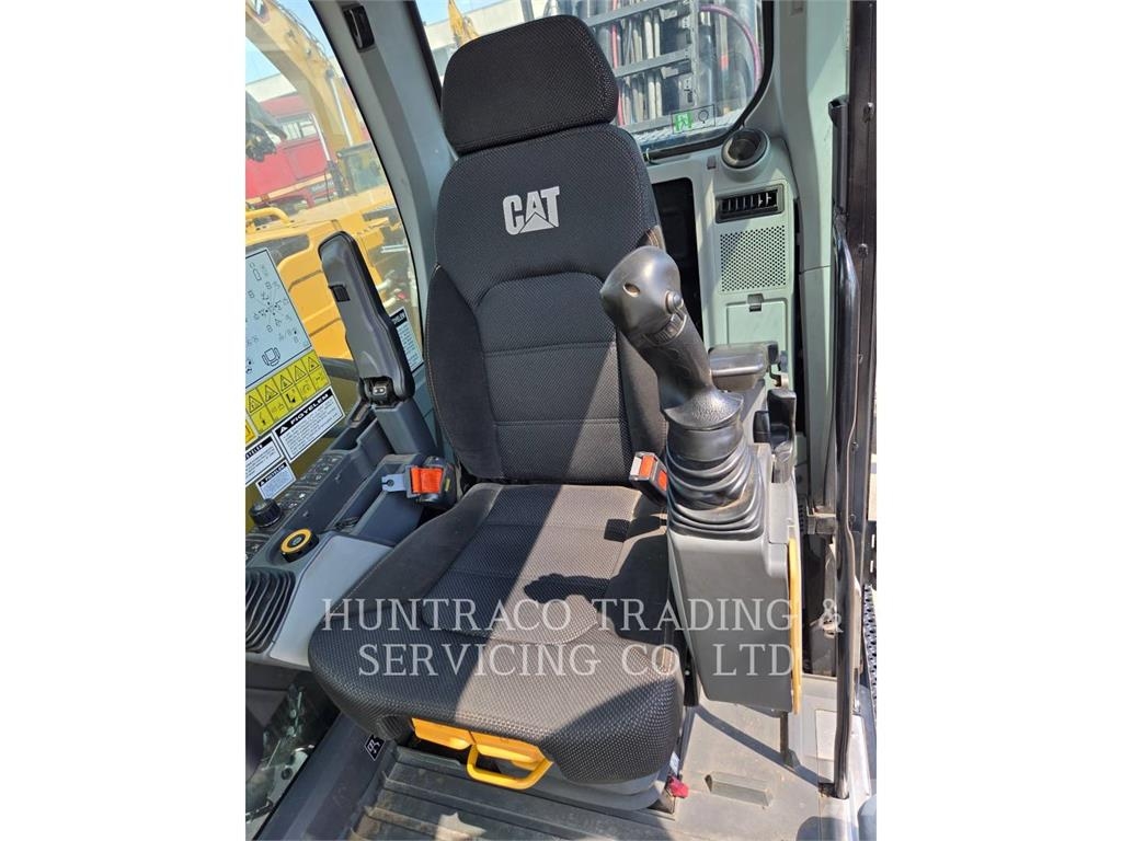 CAT MH3024-07 حفارات بعجل