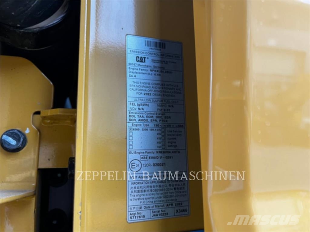 CAT MH3024-07A Bontásra használt kotrók