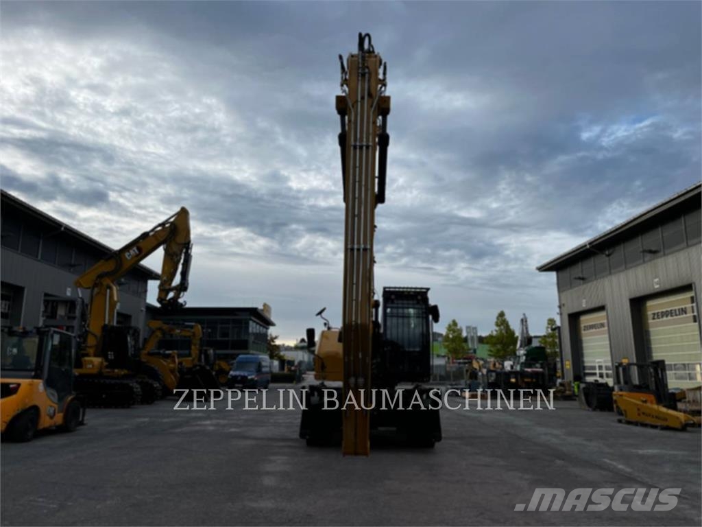 CAT MH3024-07A Bontásra használt kotrók