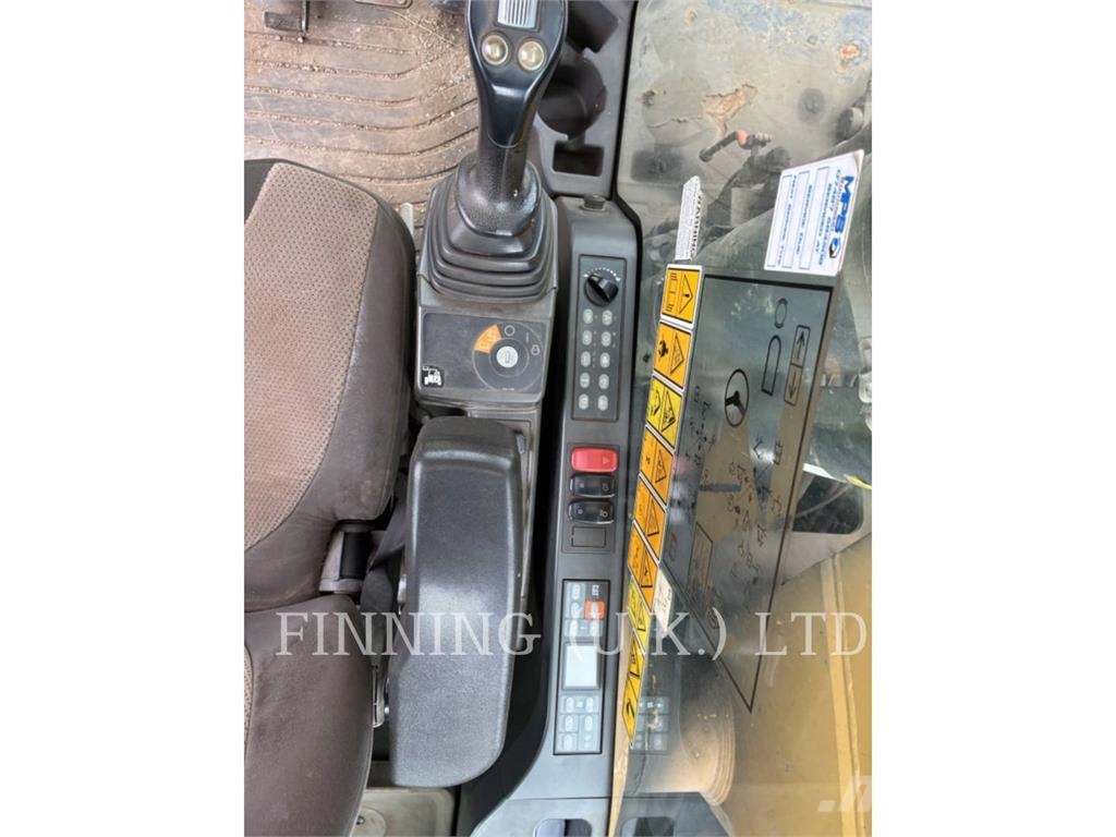 CAT MH3024 MH 轮式挖掘机