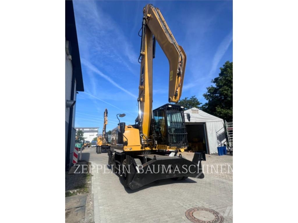 CAT MH3026-06C Demontāžas ekskavators
