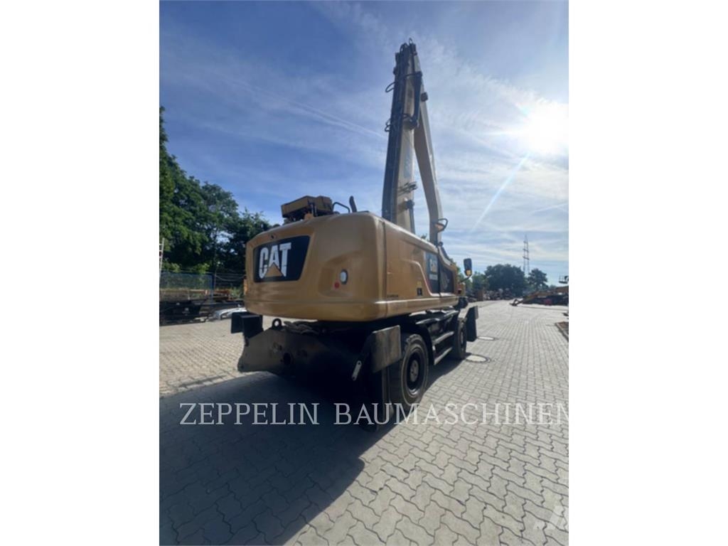 CAT MH3026-06C Demontāžas ekskavators