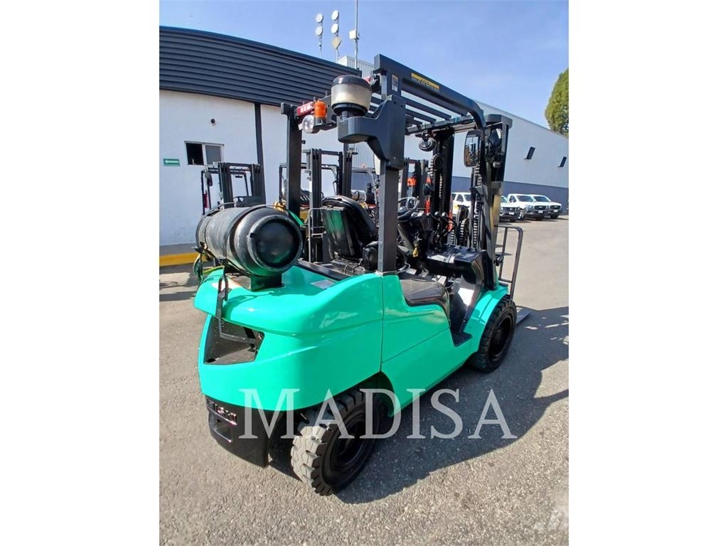 CAT MITSUBISHI FG30N-LP Вилични кари-повдигачи - други
