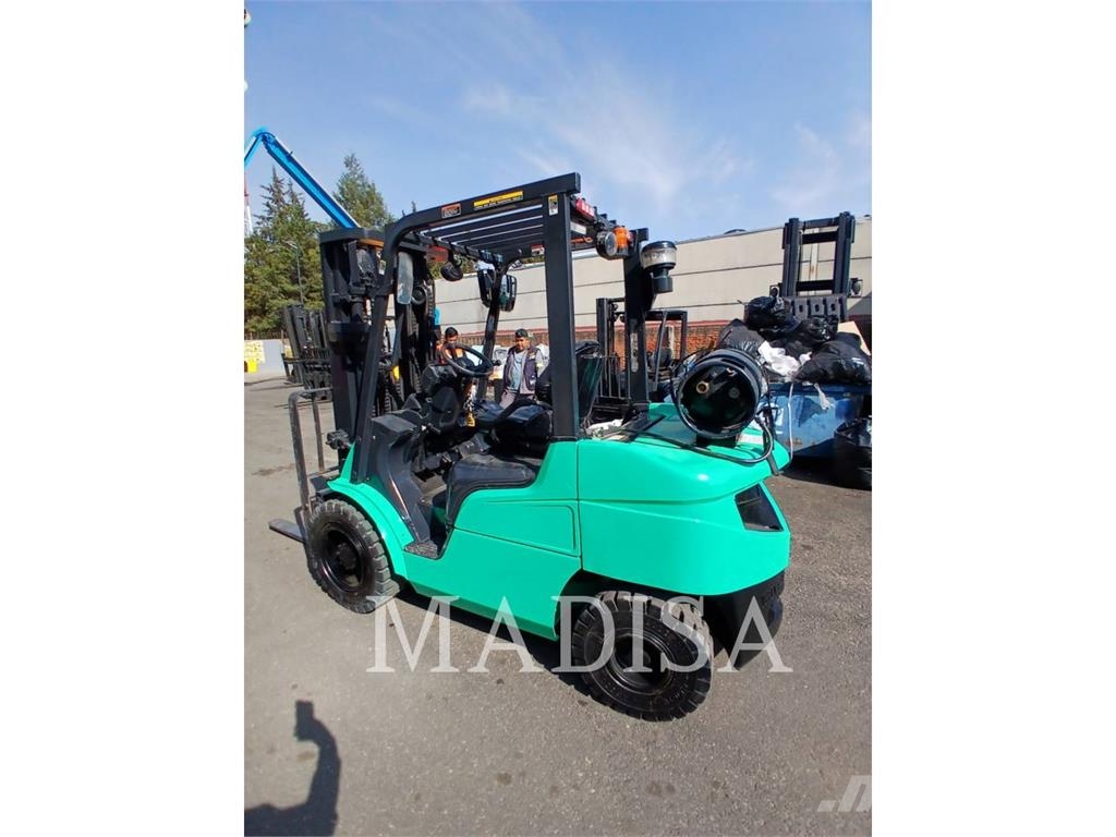 CAT MITSUBISHI FG30N-LP Вилични кари-повдигачи - други