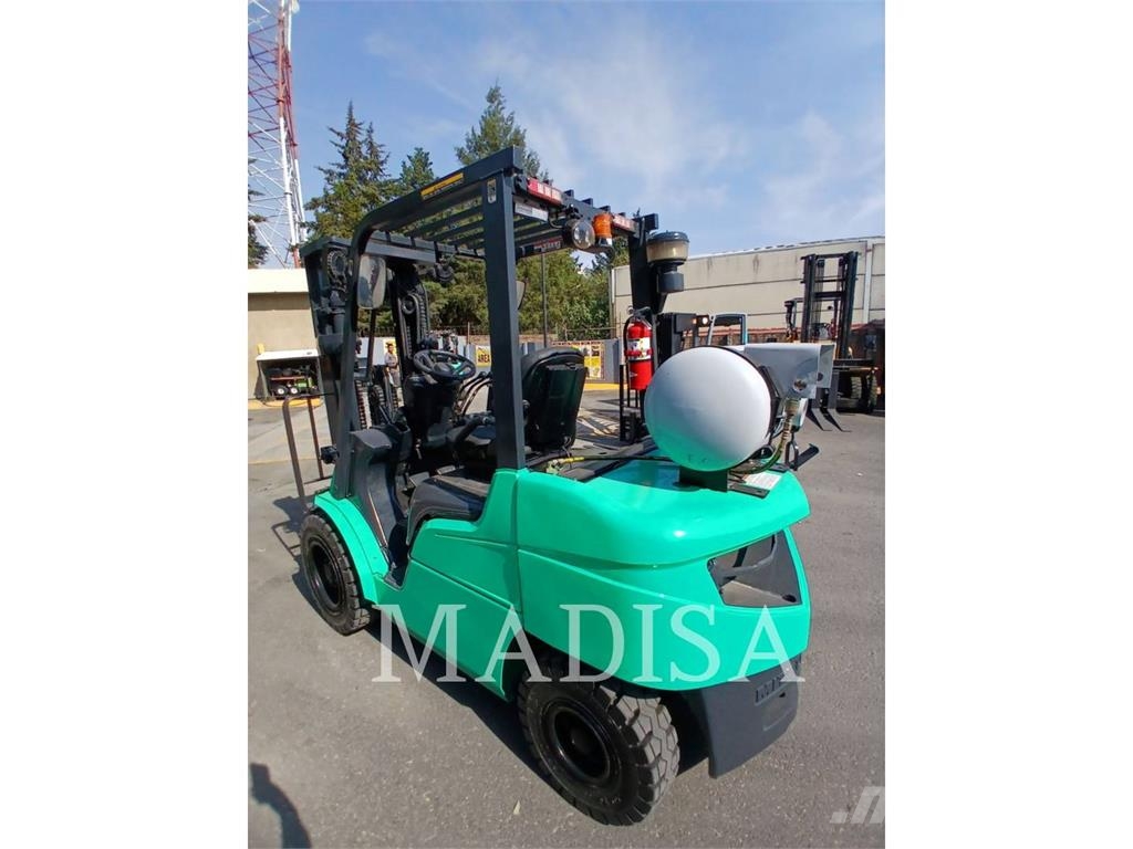 CAT MITSUBISHI FG30N-LP Вилични кари-повдигачи - други