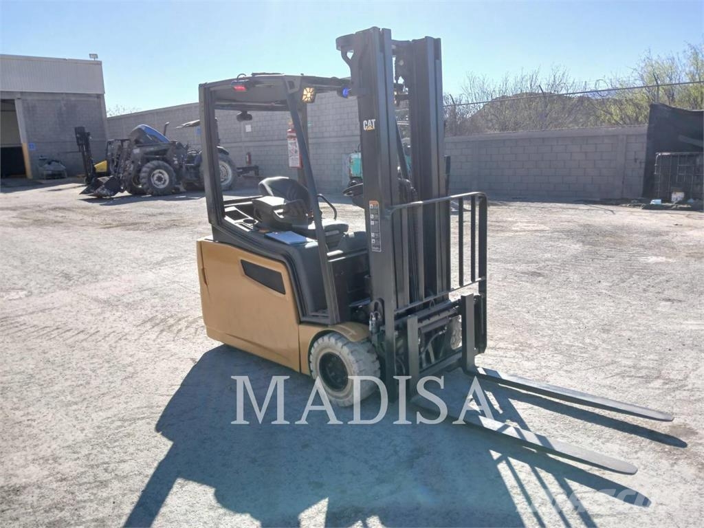 CAT P019555 Вилични кари-повдигачи - други