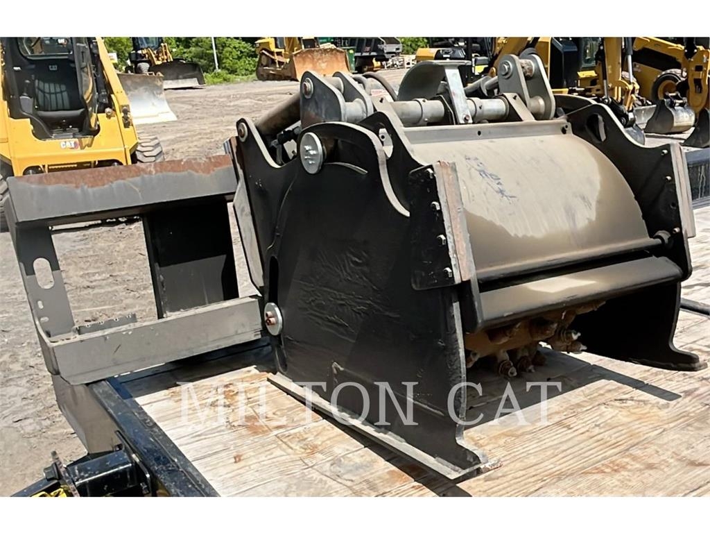 CAT PC205 COLD PLANER Ravnalniki