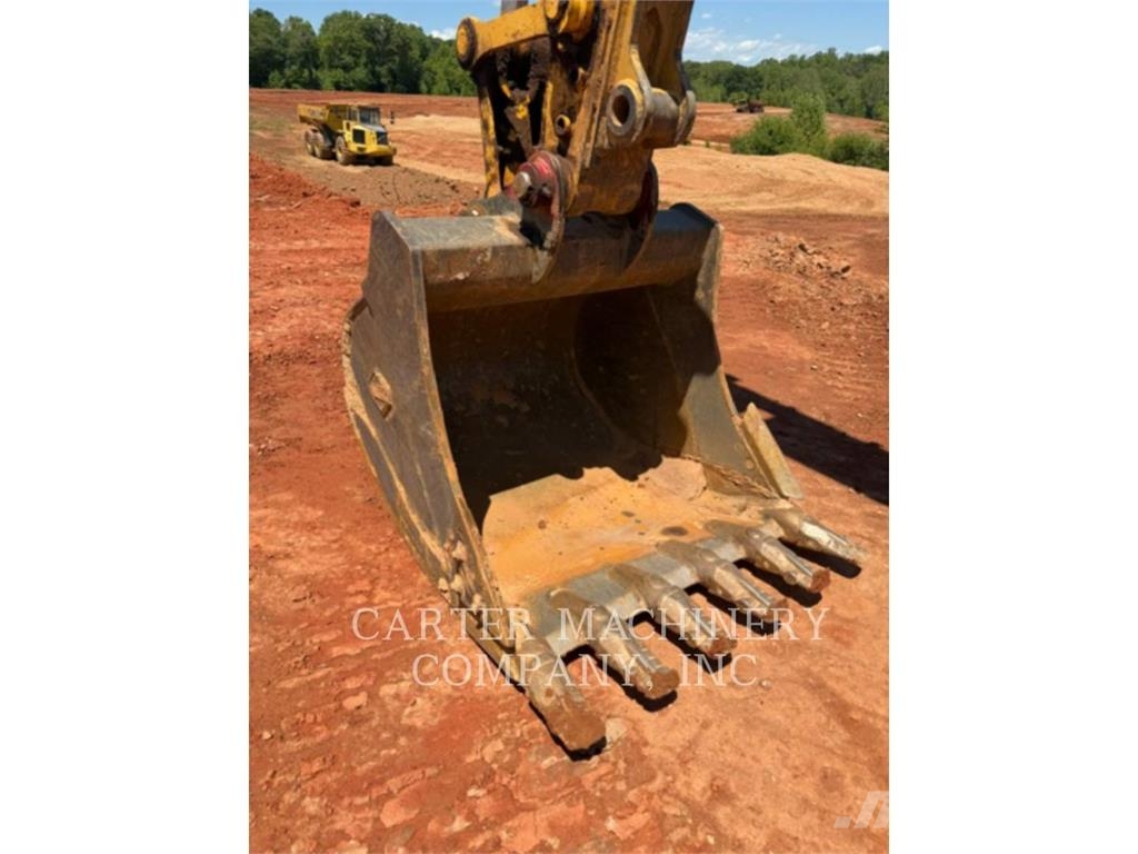 CAT PC240LC-10 Excavadoras sobre orugas