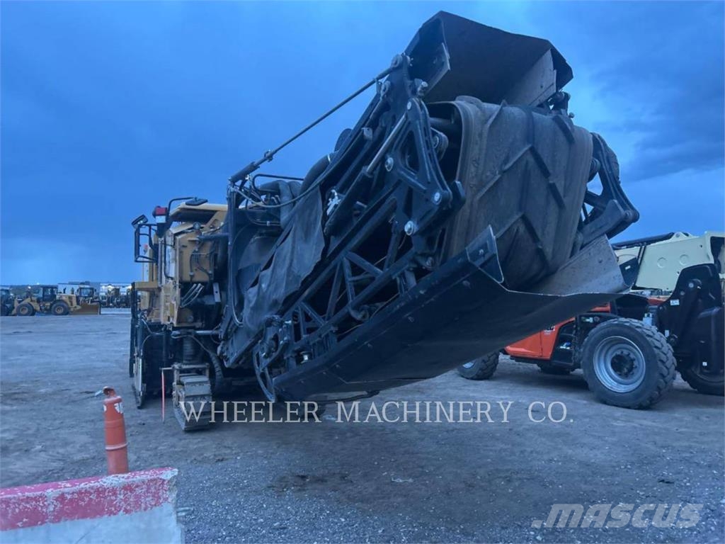 CAT PM822 Asphalt cold milling machines