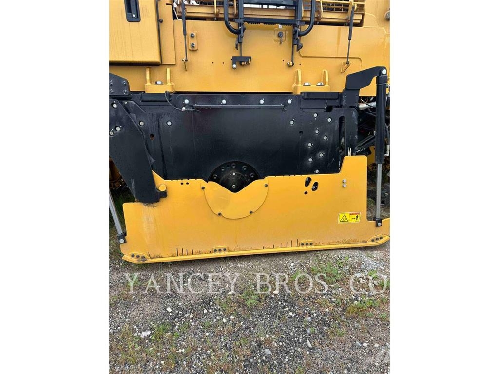 CAT PM822 Asphalt recycling