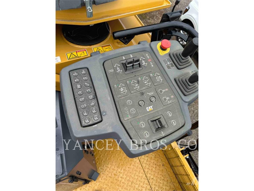 CAT PM82202 Bodenstabilisierer/Asphalt-Recycler