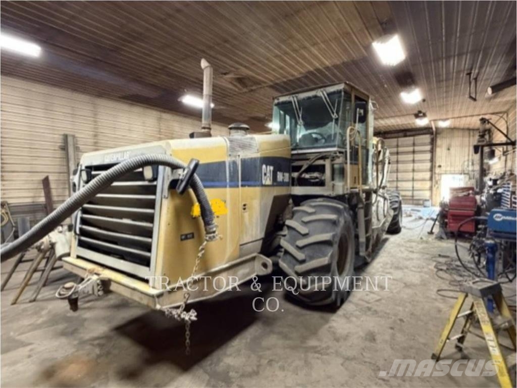 CAT RM300 معدات السفلتة