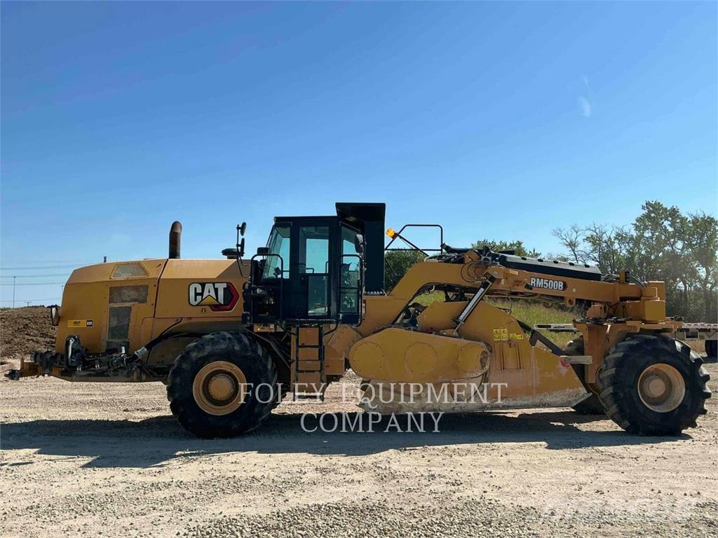 CAT RM500B Asphalt pavers