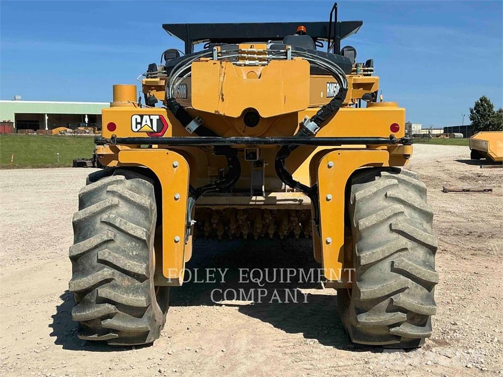 CAT RM500B Asphalt pavers