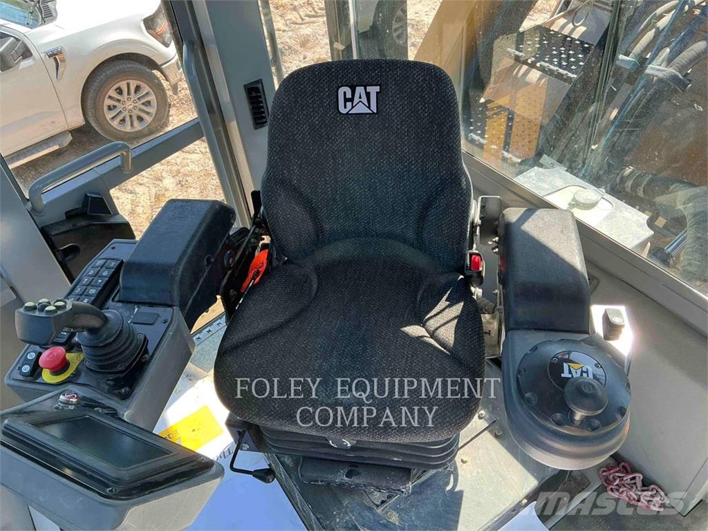 CAT RM500B Asphalt pavers