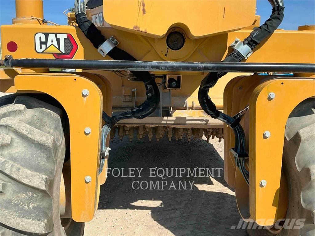 CAT RM500B Asphalt pavers