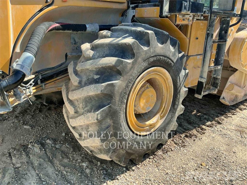 CAT RM500B Asphalt pavers