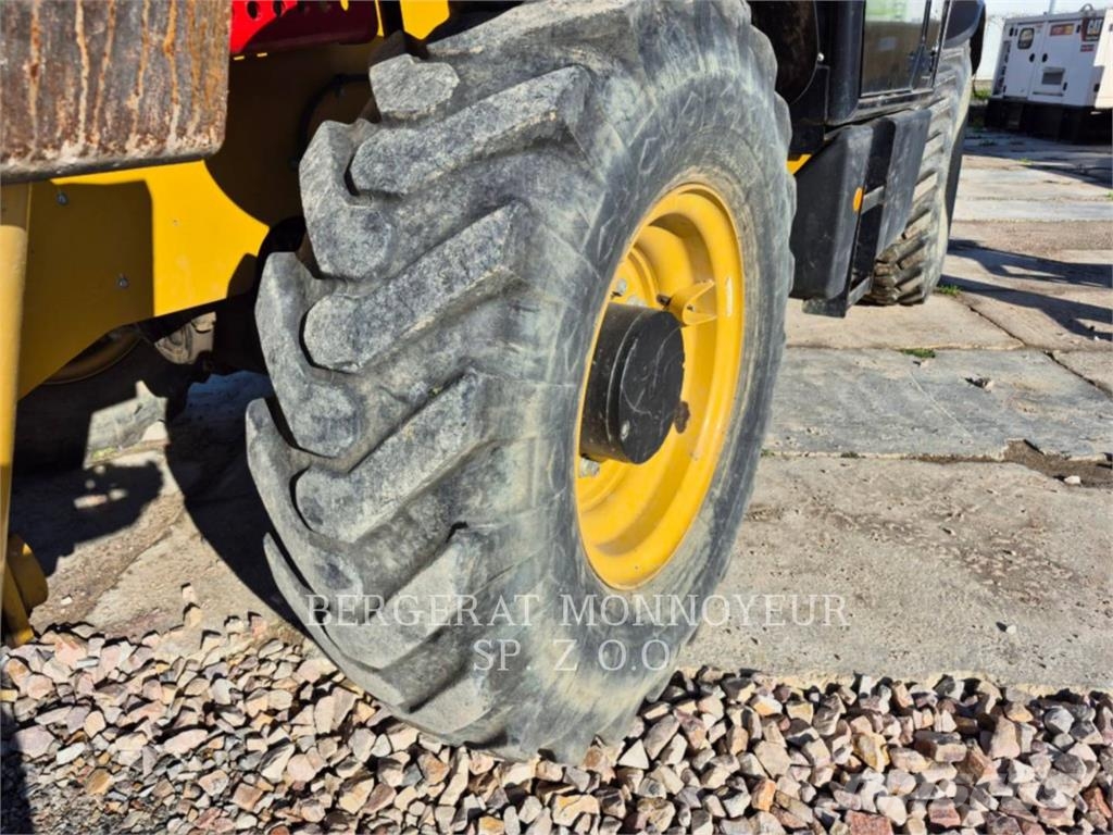 CAT TH 417D Kurottajat