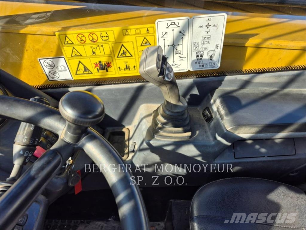 CAT TH 417D Kurottajat