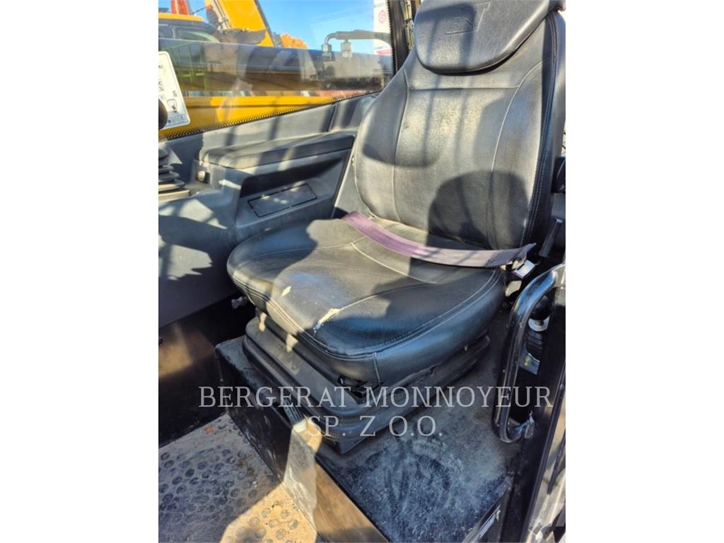 CAT TH 417D Kurottajat