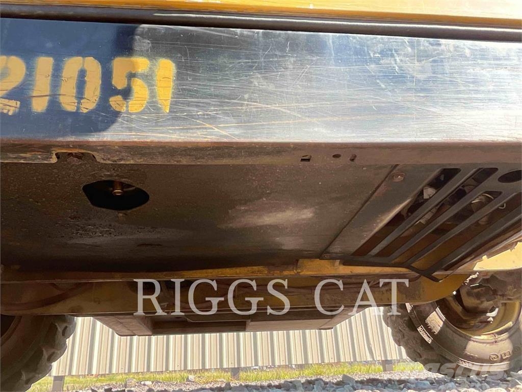 CAT TH255C Teleskopski viličarji