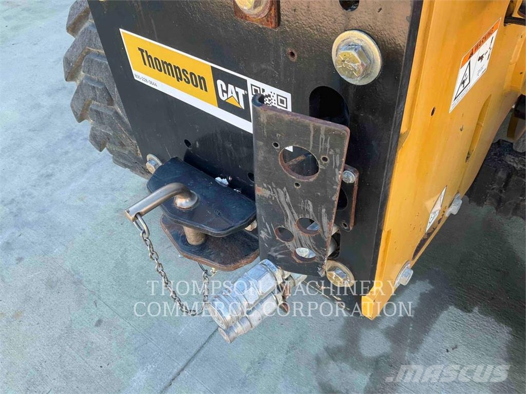 CAT TH255C Teleskopiskie manipulatori
